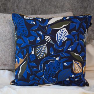 coussin-textile-à-motif-impression-Héloïse Levieux - tiger love-bleu-nantes-made-in-france-bretagne-décoration-salon-cosy-tissu