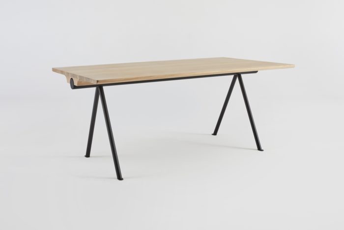 table_tarmak_hetch_mobilier_meuble_repas_salle-à-manger_bois_massif_chene_made-in-france-sur-mesure_métal_france_artisanat_design