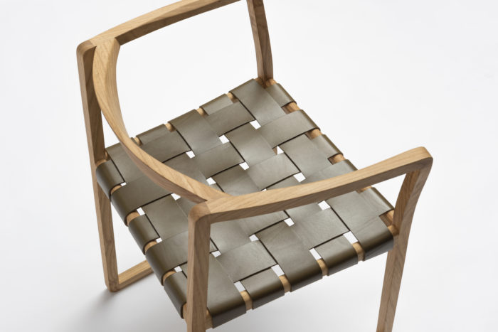 Chaise-design-Genia-bois-cuir-Muaje-artisanat-fabrication-française-fait-main_nantes_made-in-france_chair_furniture_meuble_déco_décoration-intérieure_vue de dessus