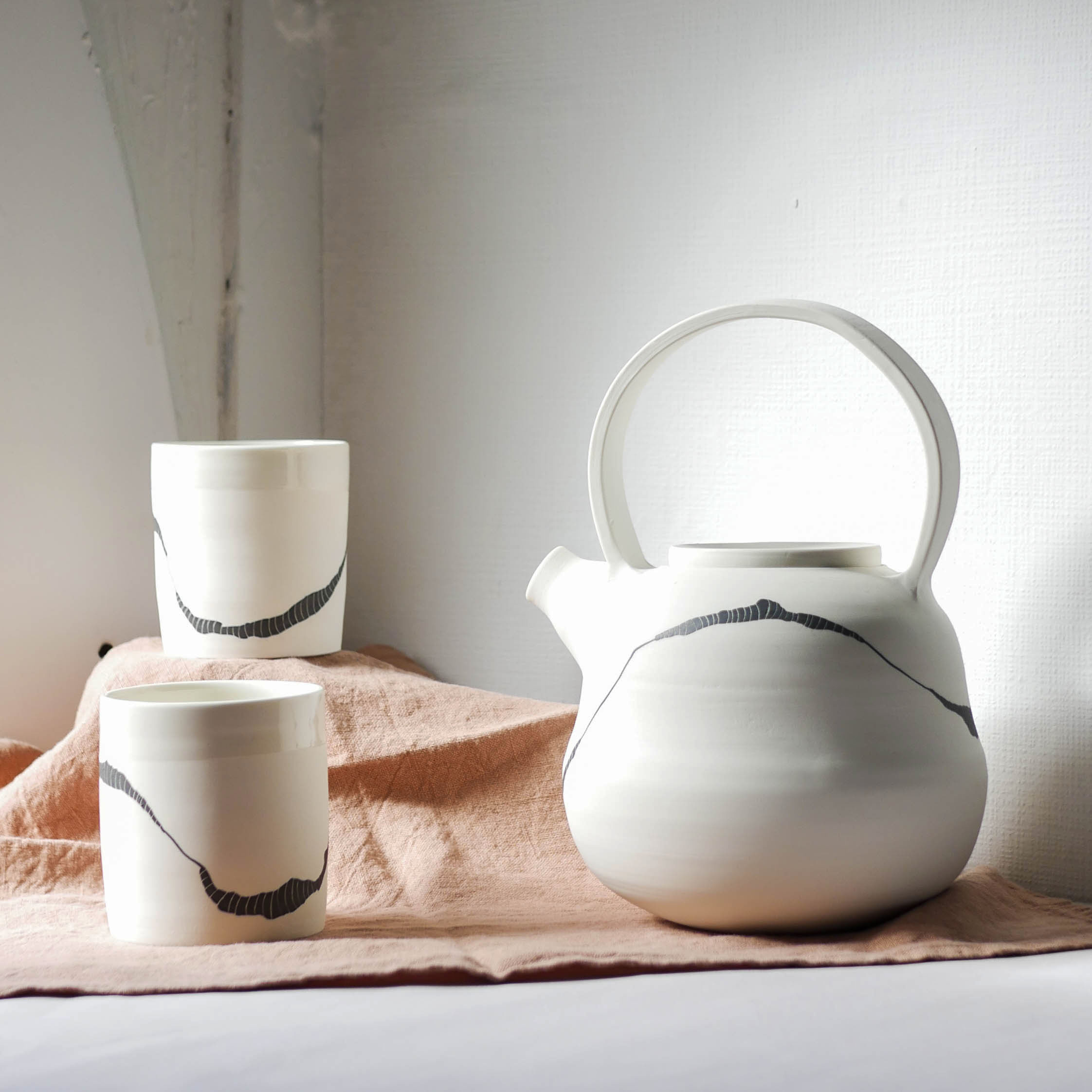 Théière en porcelaine artisanale - L'INATELIER - Made in France