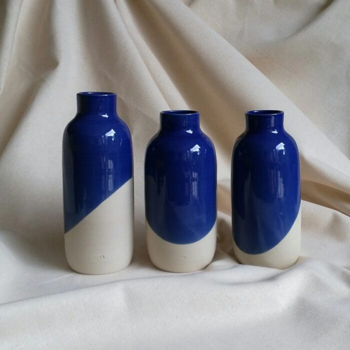 Vase en grès - Bouteille bleue - Candice Courau