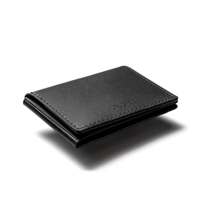 Porte-cartes-cuir-recyclé-noir-accessoire-homme-femme-tendance-maroquinerie