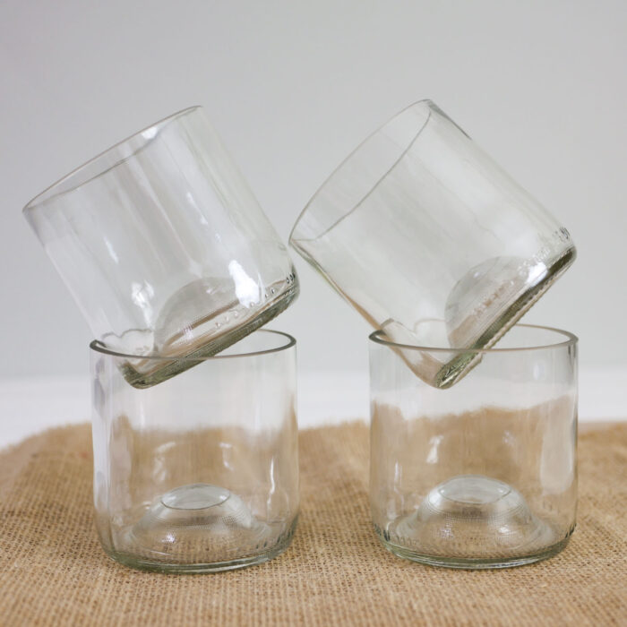 verres de table-blanc-bouteille-de-vin-recyclé-design-recyclage-verre-à-eau-transparent-empilés