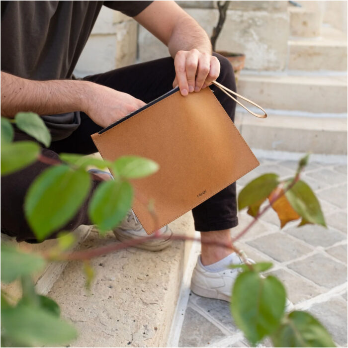 pochette-cuir-recycle-plan-a