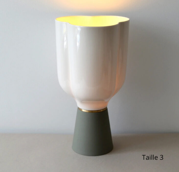 Lampe à poser en porcelaine