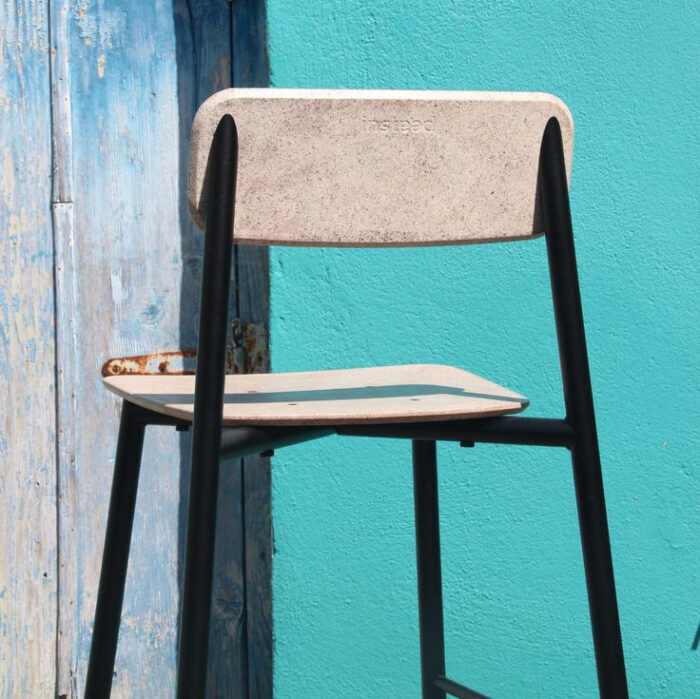 chaise-haute-ella-noir-zoom