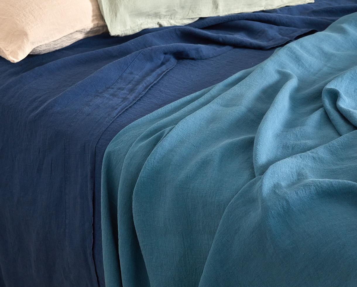 drap plat chanvre_couleur chanvre_bleu de nîmes_L'Inatelier_linge de lit_maison_déco_naturel_bio_teinture biologique_boutique nantes