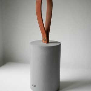 Cale-porte béton et cuir gris made in France