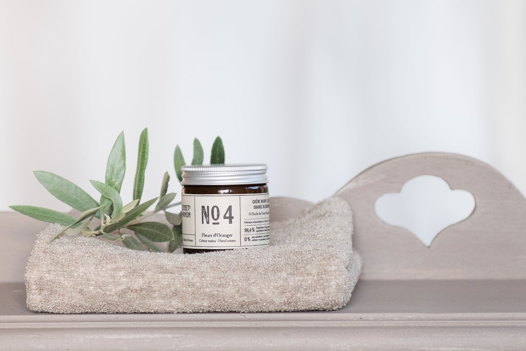 crème main naturelle_les choses simples_made in france_verre ambré_ingrédients naturels_pot crème_L'Inatelier_Nantes_beauté_cosmétique_Fleur d'oranger_3