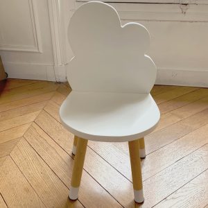 petite_chaise_enfant_nuage_blanc_boogy woody_décoration_mobilier_l'inatelier_nantes_bois_écoresponsable_vernis comestible_design_eco-friendly_made in France