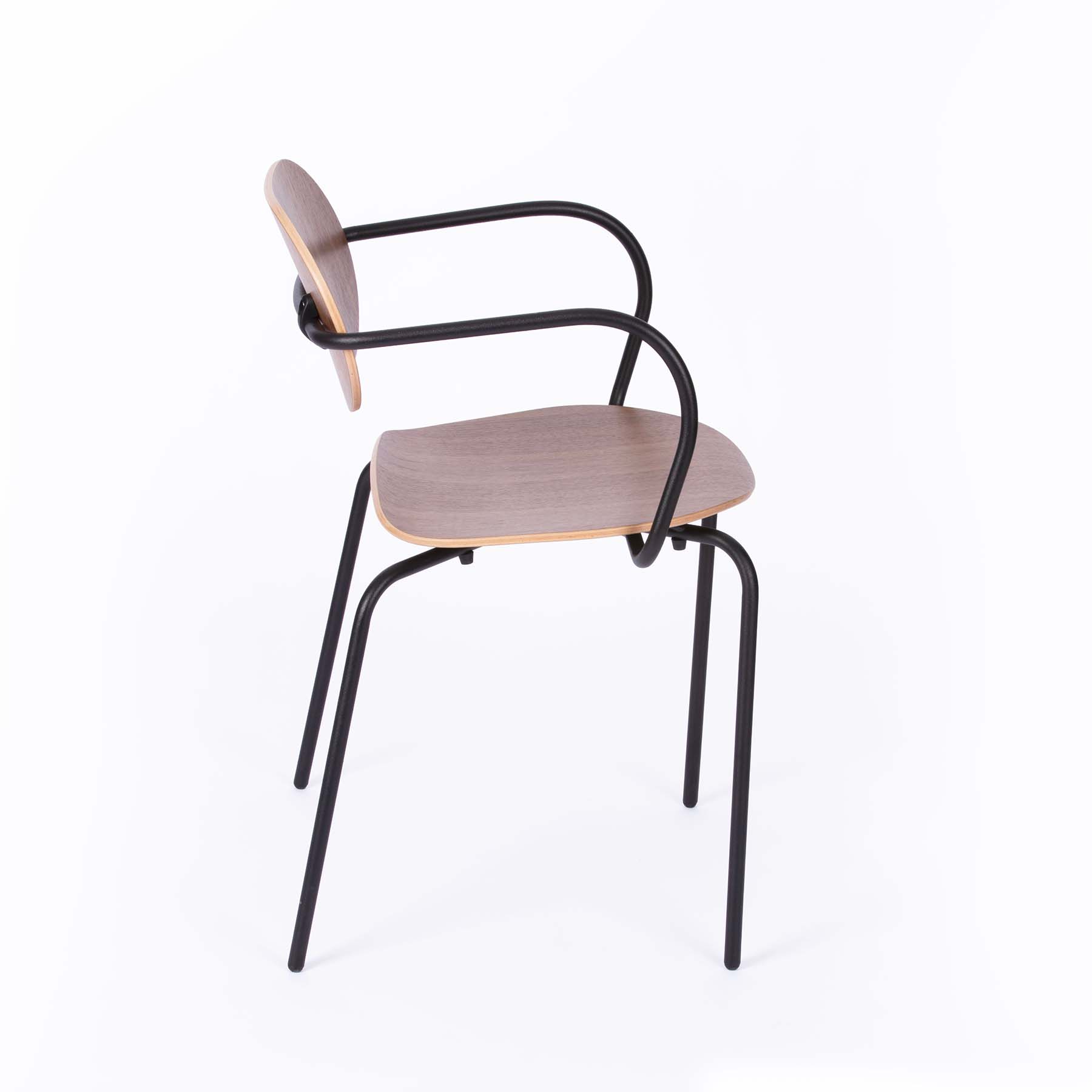 la-chaise-française_déco_assise_bois_made-in-france_artisanat-français_contemporain_bois_leger_ecoresponsable_design_mif_responsable_local_fauteuil_métal_art_artisan_chaise_table_bureau_nantes_l'inatelier_linatelier_beau_moderne_confort_profil