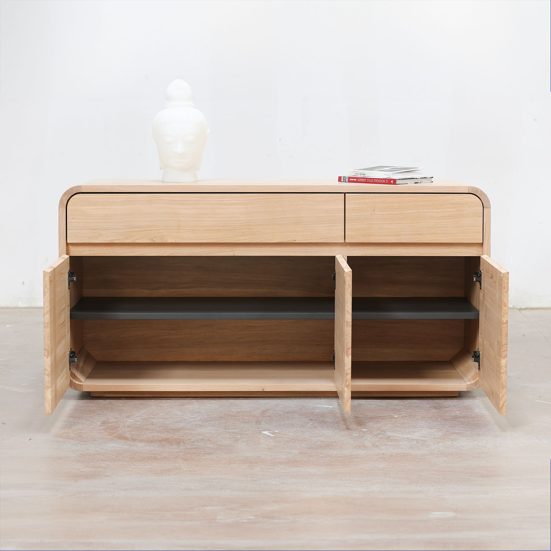 buffet velvet 3Portes_commode_bycactus_bois-massif_tiroir_rangement_made-in-france_artisanat_meuble d'artisan_sur-mesure_déco_décoration-intérieure_L'Inatelier Nantes_ensemble intérieur