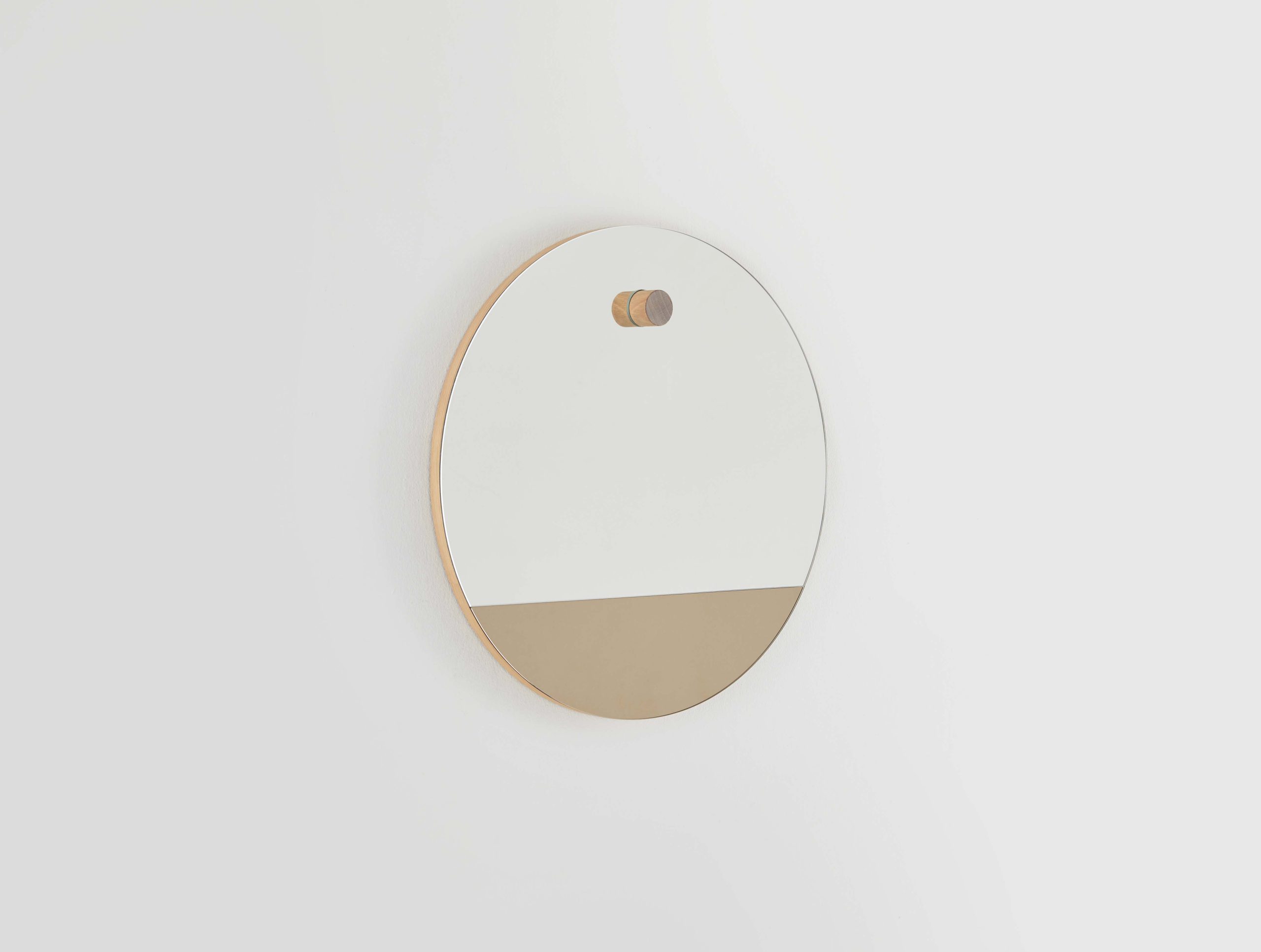 Miroir-rond-linatelier_décoration_déco_intérieur_design_made-in-france_mur_déco_HETCH-Horizon-1_bi-teinte_bronze_chêne-massif