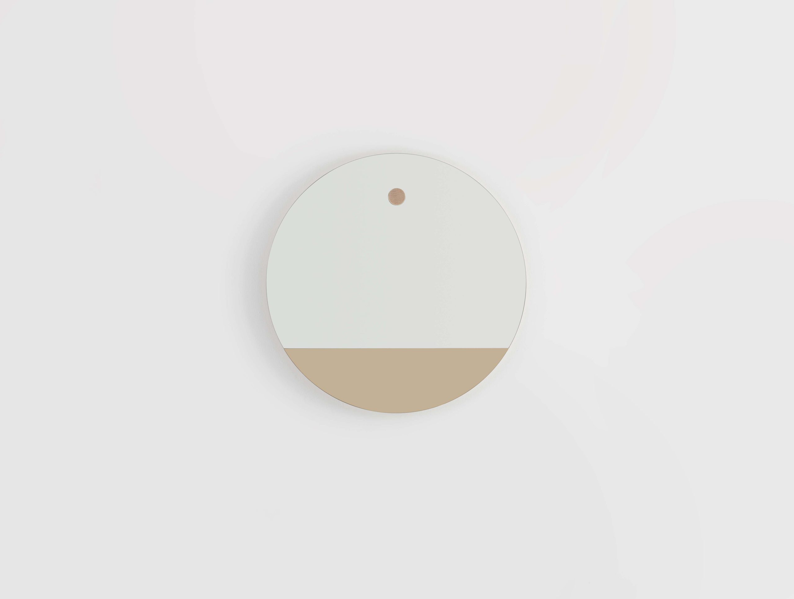 Miroir-rond-linatelier_décoration_déco_intérieur_design_made-in-france_mur_déco_HETCH-Horizon-1_bi-teinte_bronze_chêne-massif_vendée_face