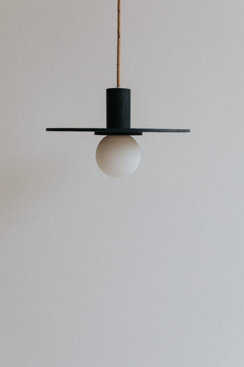 lampe suspension noire beton ama 30 zuri