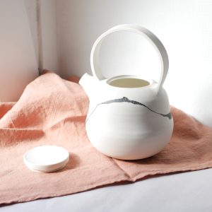 Théière en porcelaine artisanale Margot Coville