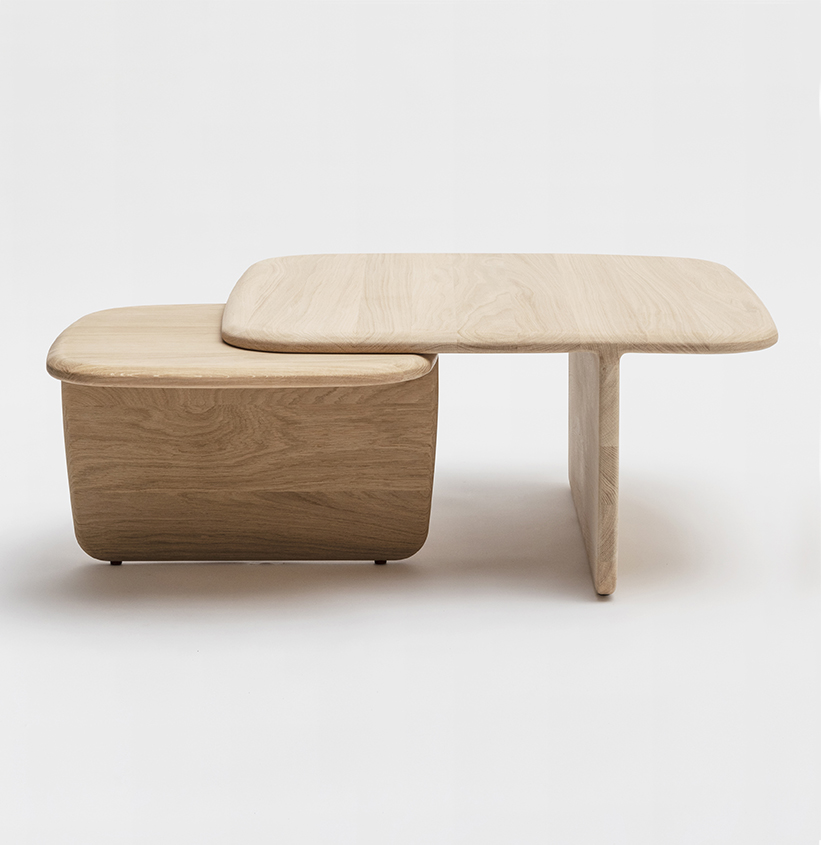 table basse chêne massif 'toi et moi'. fabrication française France. vue 2