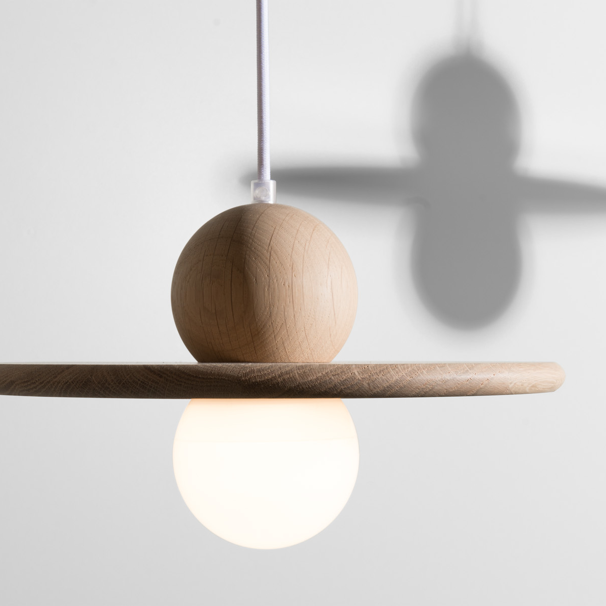 suspension bois-détail-chêne-cable-blanc-drugeot manufacture-made-in-france-design