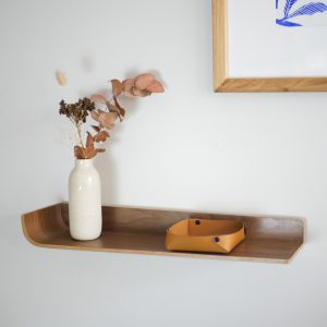 étagère-murale-avec-rebord-bois-moulé-linatelier