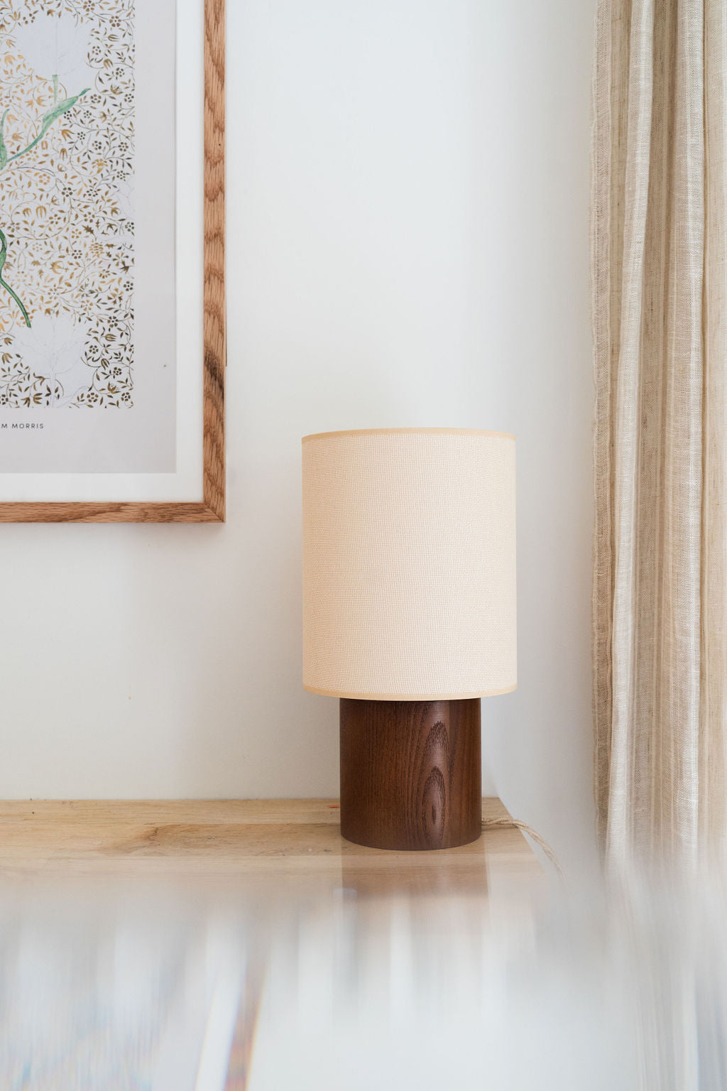 Lampe en noyer – SIMONE