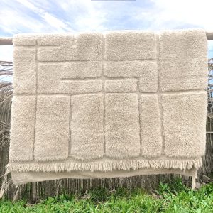 tapis-en-laine-blanc