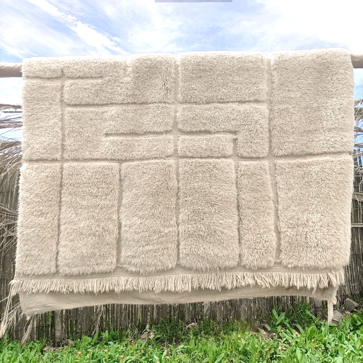 tapis-en-laine-blanc
